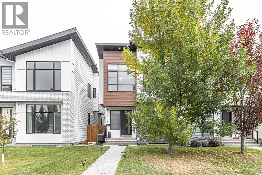 1912 23 Avenue NW, Calgary, Alberta  T2M 1V8 - Photo 2 - A2347507