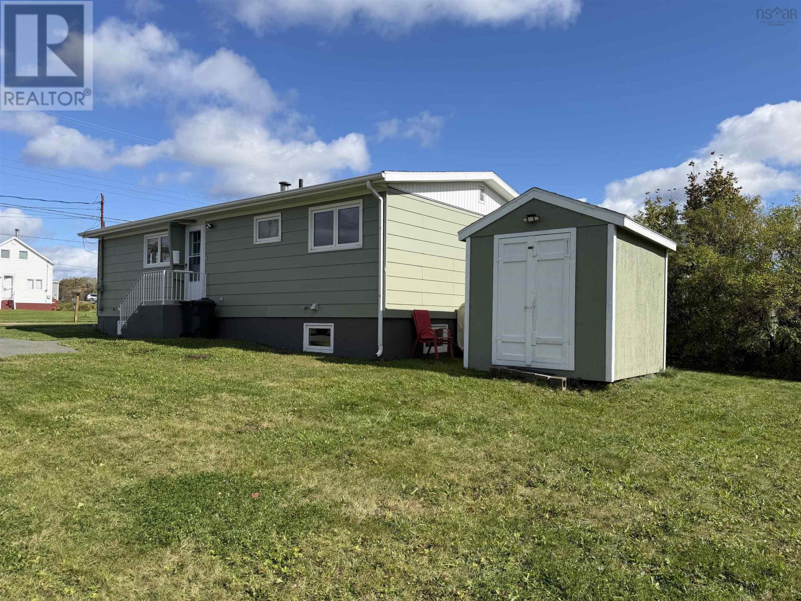 196 Dominion Street, Glace Bay, Nova Scotia  B1A 3N3 - Photo 2 - 202625299