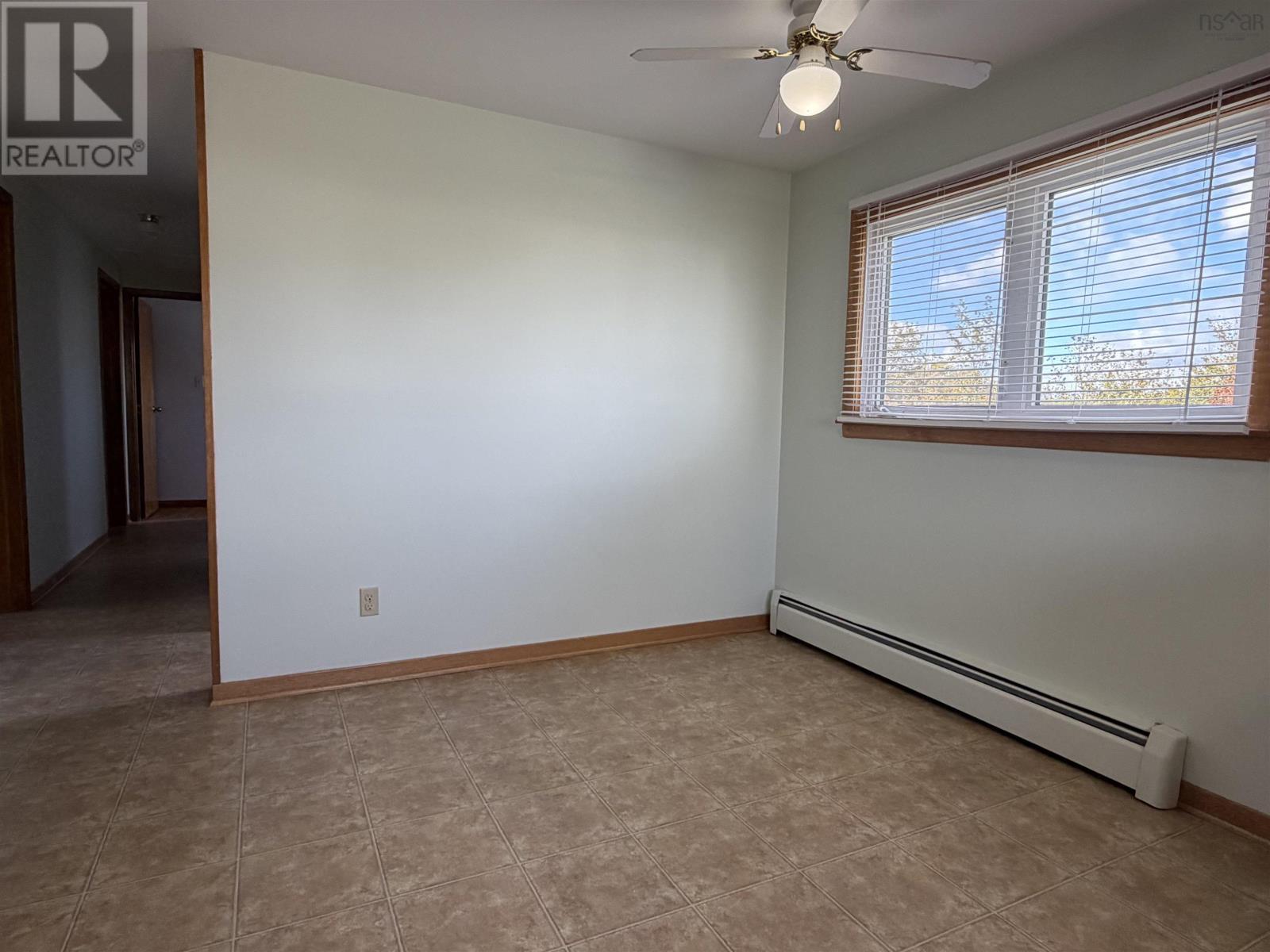 196 Dominion Street, Glace Bay, Nova Scotia  B1A 3N3 - Photo 8 - 202625299