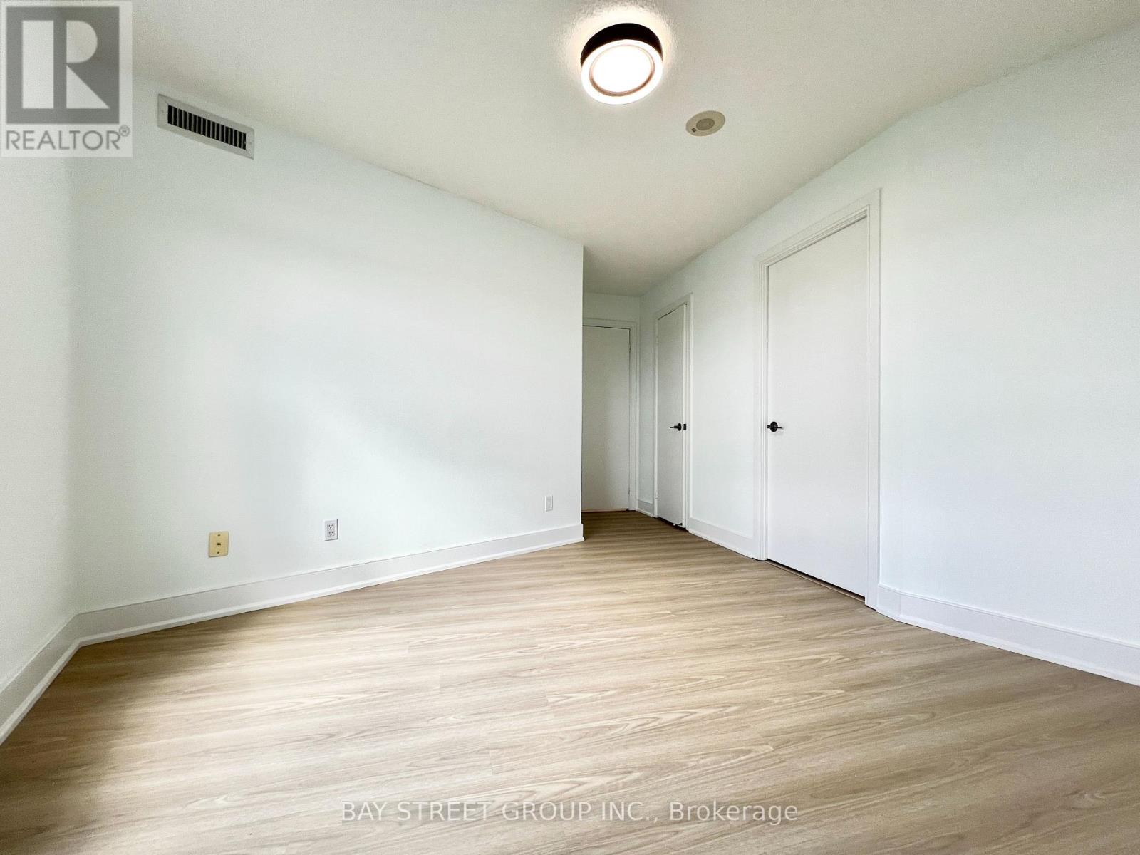 2305 - 125 Village Green Square, Toronto, Ontario  M1S 0G3 - Photo 17 - E13879600
