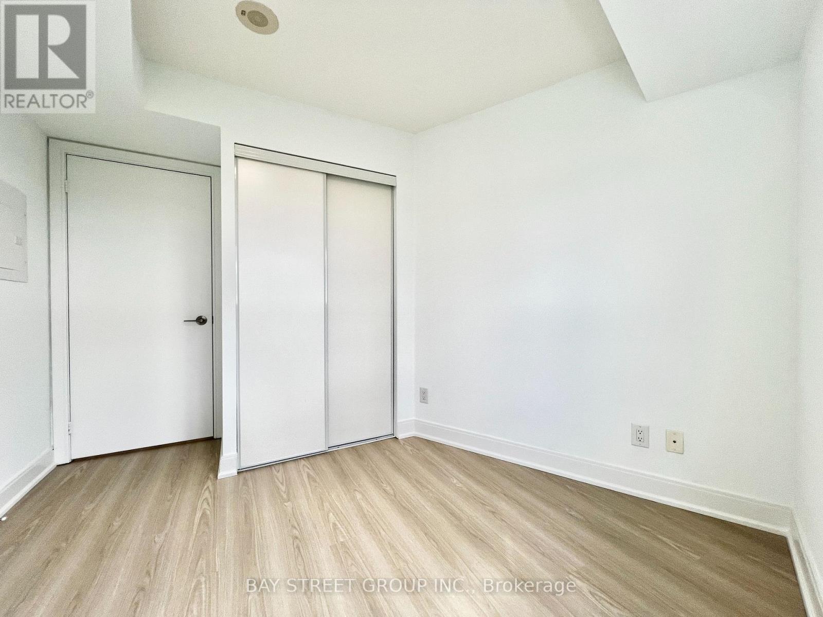 2305 - 125 Village Green Square, Toronto, Ontario  M1S 0G3 - Photo 21 - E13879600