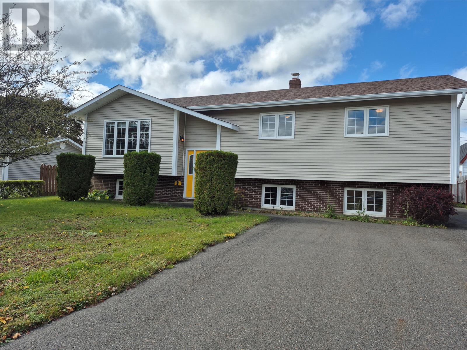 3 Conway Street, Grand Falls-Windsor, Newfoundland & Labrador   - Photo 3 - 1304201