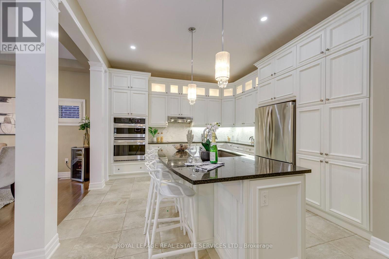 144 North Park Boulevard, Oakville, Ontario  L6M 0W6 - Photo 16 - W13879626