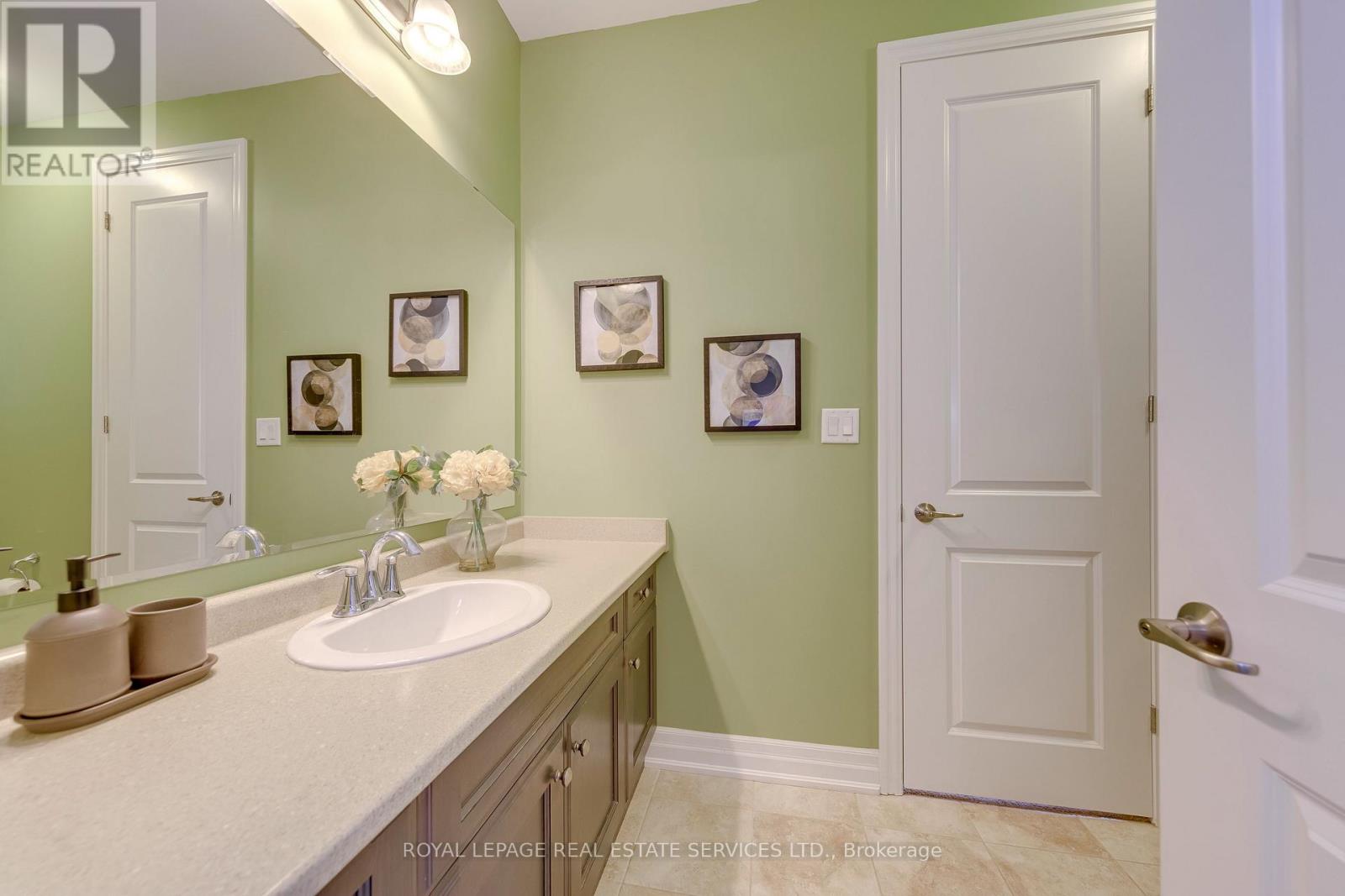 144 North Park Boulevard, Oakville, Ontario  L6M 0W6 - Photo 37 - W13879626