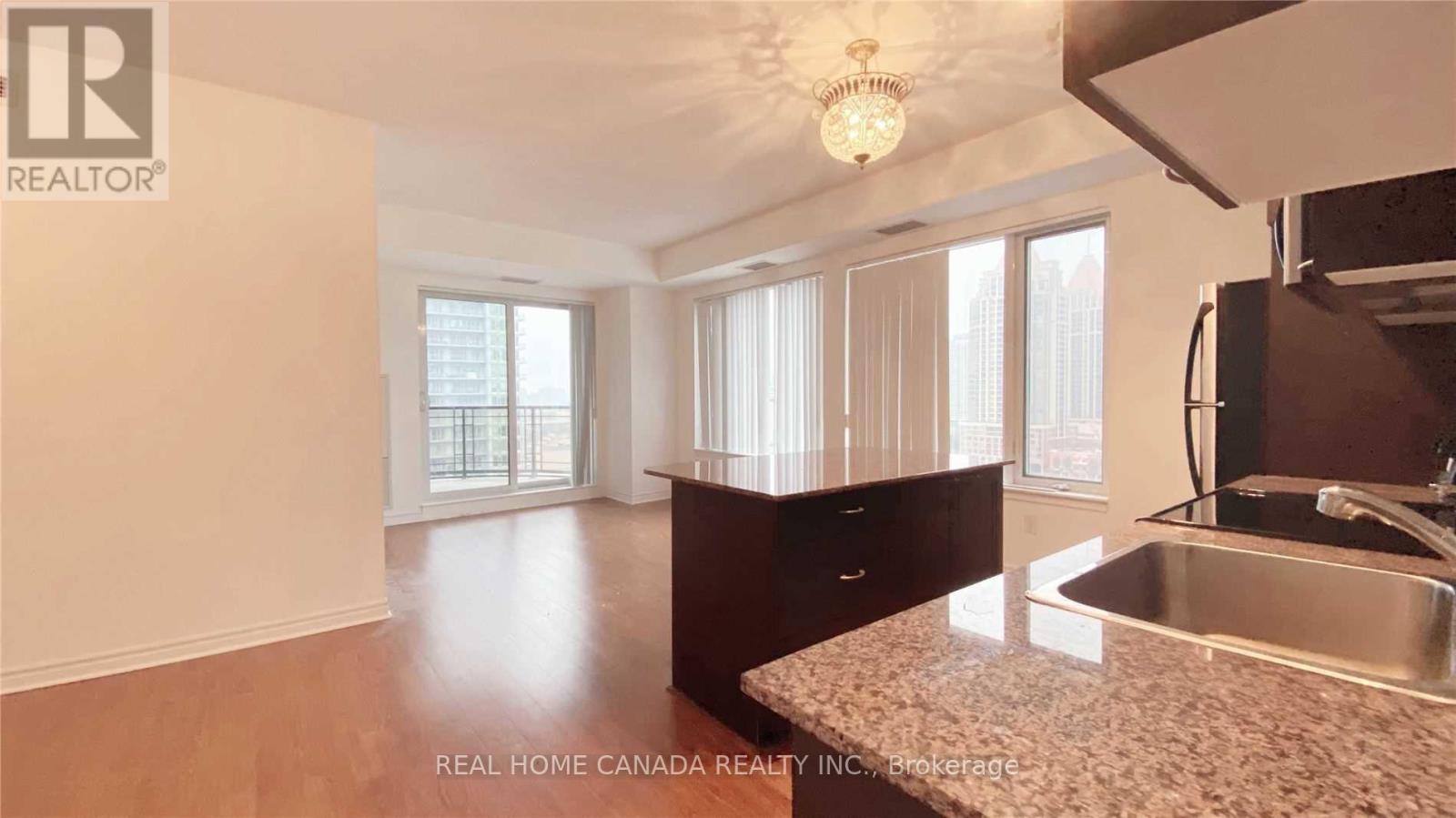 1305 - 385 Prince Of Wales Drive, Mississauga, Ontario  L5B 0C8 - Photo 4 - W13879636