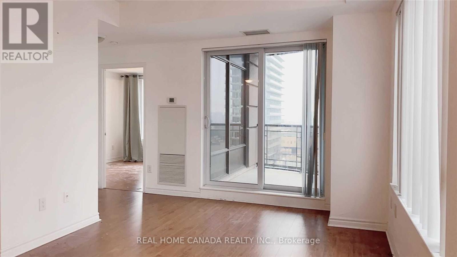 1305 - 385 Prince Of Wales Drive, Mississauga, Ontario  L5B 0C8 - Photo 5 - W13879636