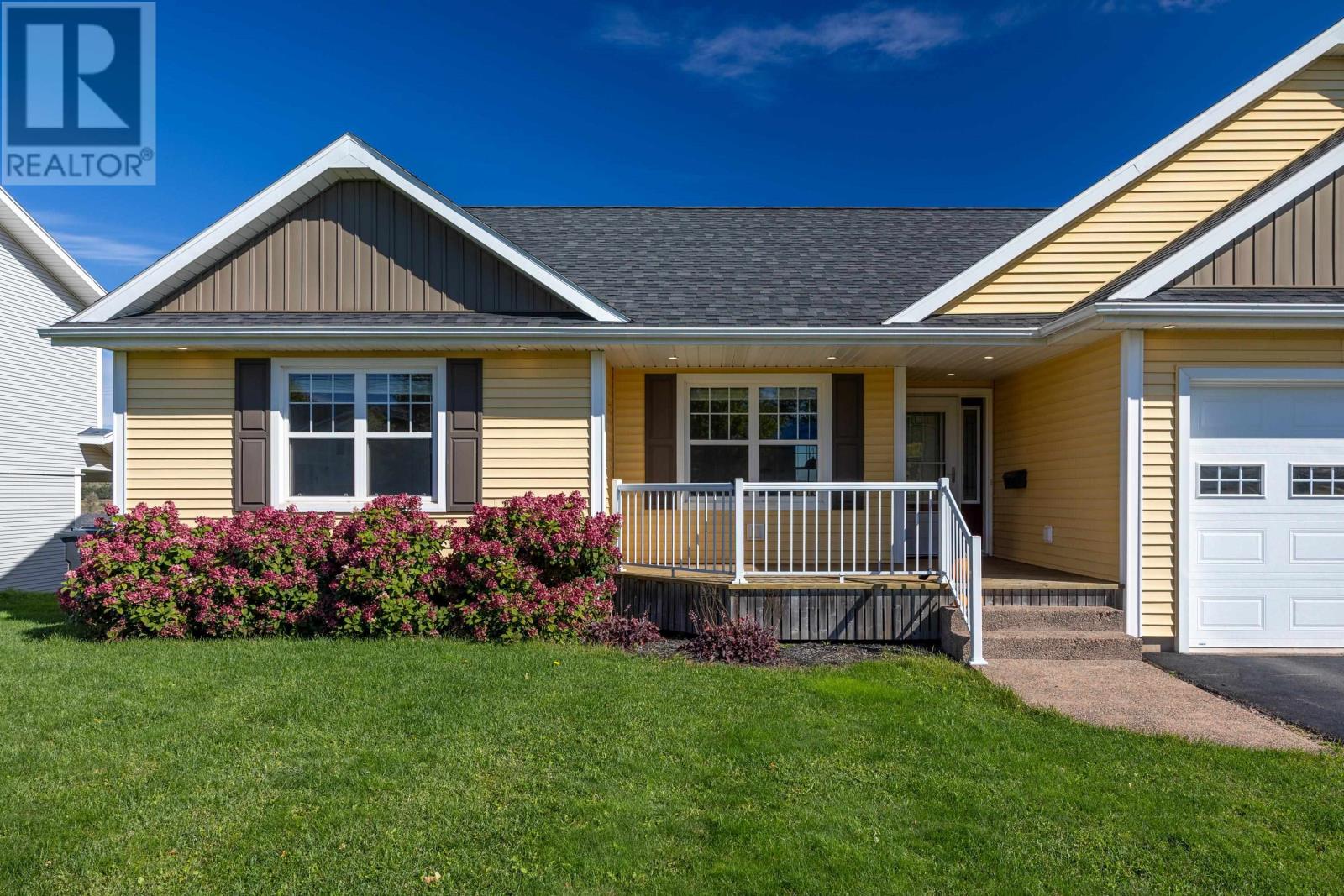 15 Kenwood Circle, Charlottetown, Prince Edward Island  C1E 1Z8 - Photo 3 - 202625513