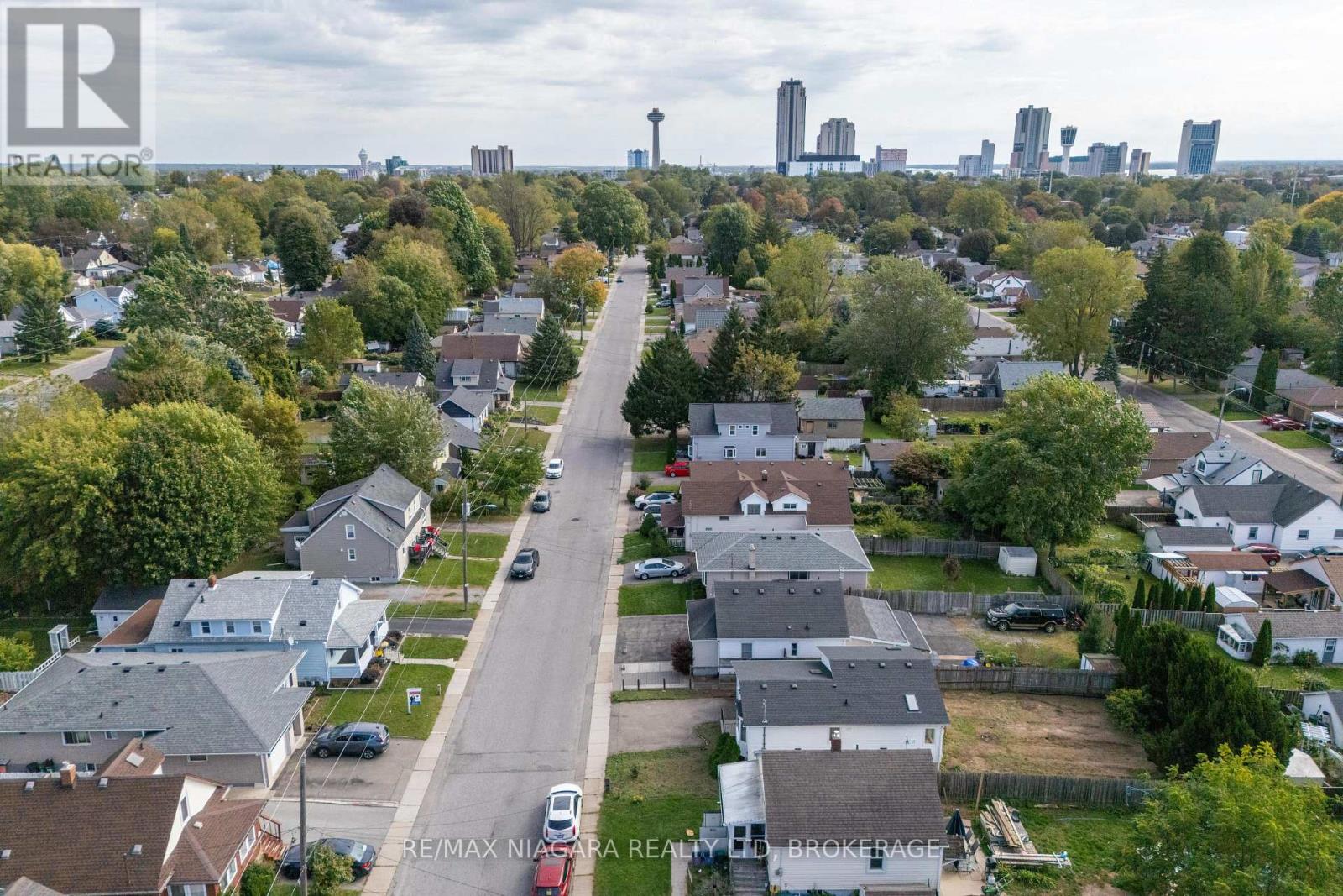 6474 Taylor Street, Niagara Falls, Ontario  L2G 2G1 - Photo 2 - X13879652