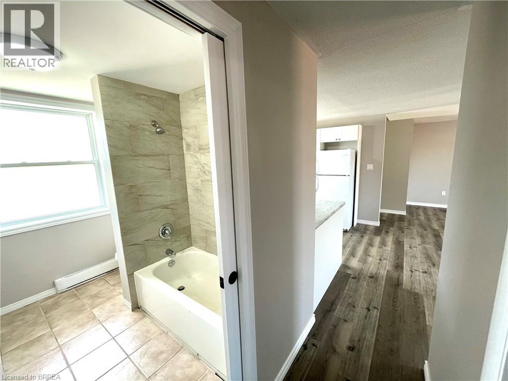 57 Leonard Street Unit# 3, Brantford, Ontario  N3T 4Z6 - Photo 10 - 40866839