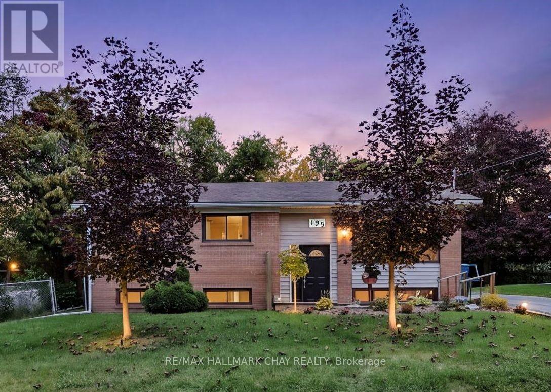 135 PETER STREET, East Gwillimbury, Ontario