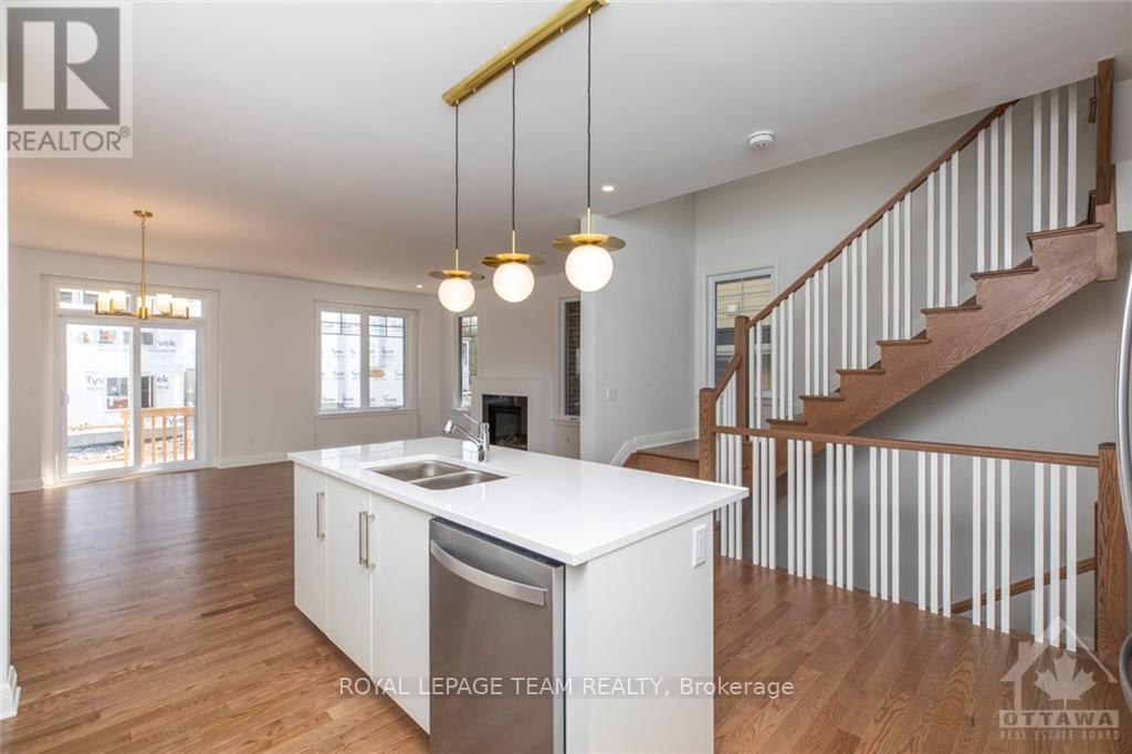 527 Hitzlay Terrace, Ottawa, Ontario  K2T 0S1 - Photo 10 - X13871942
