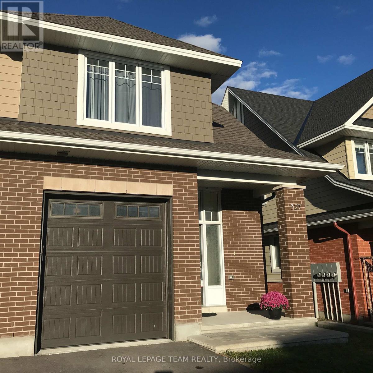 527 Hitzlay Terrace, Ottawa, Ontario  K2T 0S1 - Photo 2 - X13871942