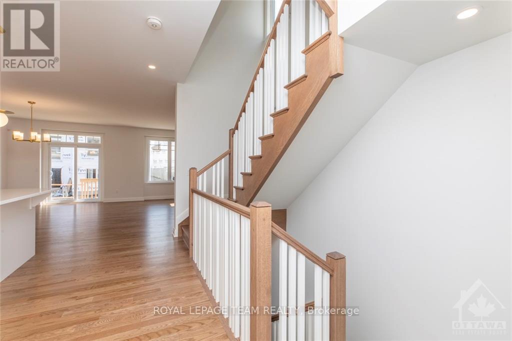 527 Hitzlay Terrace, Ottawa, Ontario  K2T 0S1 - Photo 8 - X13871942