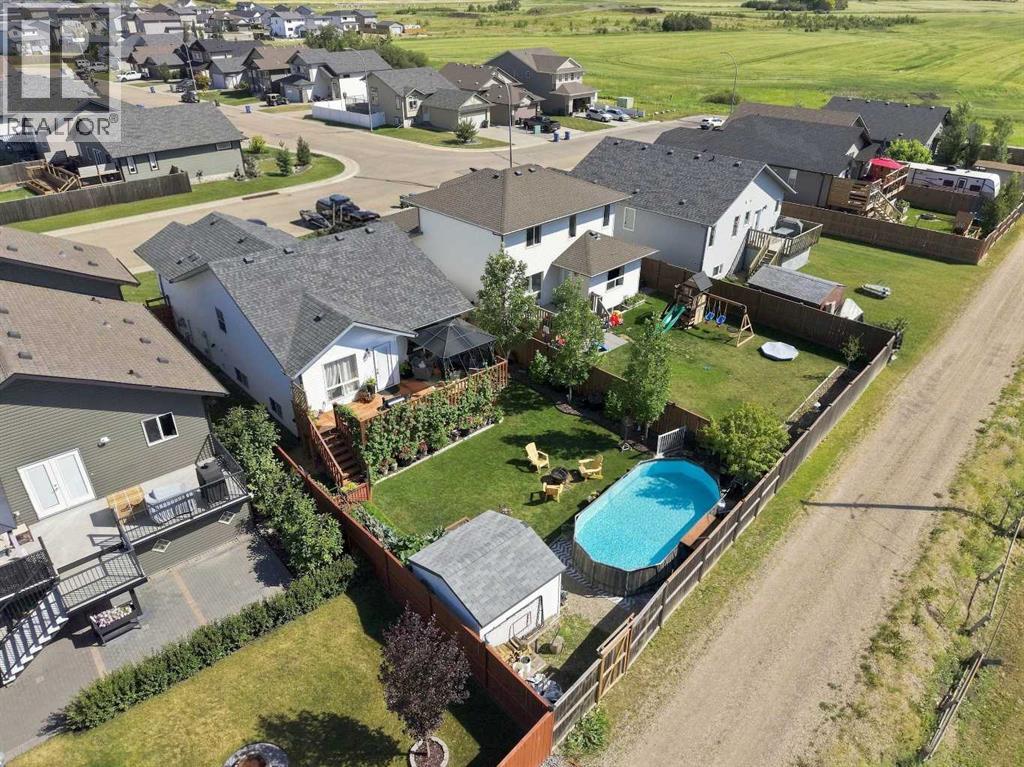 186 Robinson Avenue, Penhold, Alberta  T0M 1R0 - Photo 49 - A2337310
