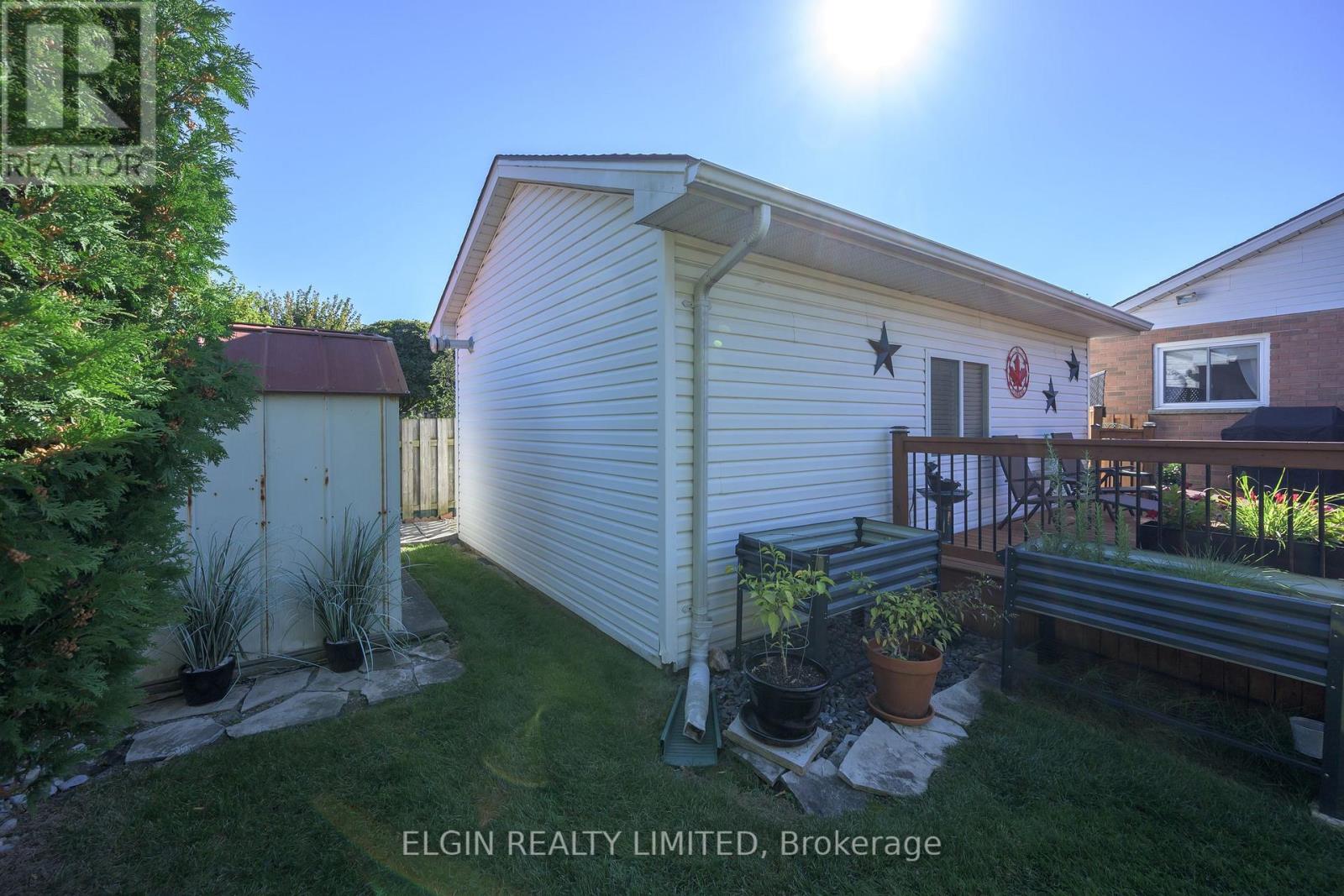 12 Rickwood Place, St. Thomas, Ontario  N5R 5Z3 - Photo 40 - X13879698