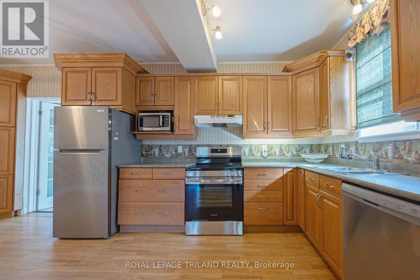 22 Hemlock Street, St. Thomas, Ontario  N5R 1X6 - Photo 11 - X13879764
