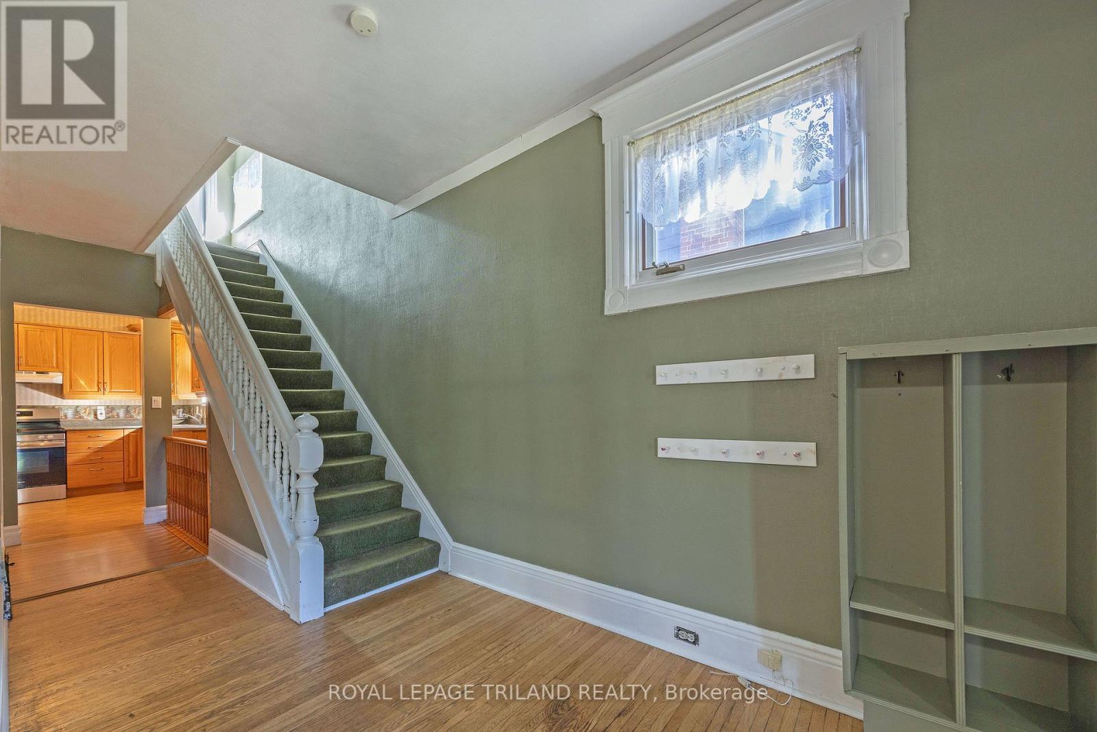 22 Hemlock Street, St. Thomas, Ontario  N5R 1X6 - Photo 6 - X13879764