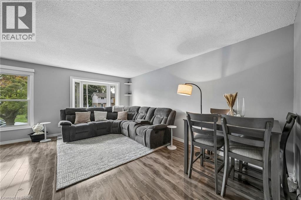 6 Deerfield Parkway, Thorold, Ontario  L2V 4B4 - Photo 4 - 40868639