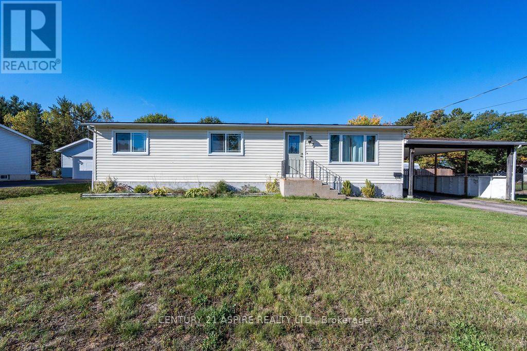 7 WILLIAM STREET, Petawawa, Ontario