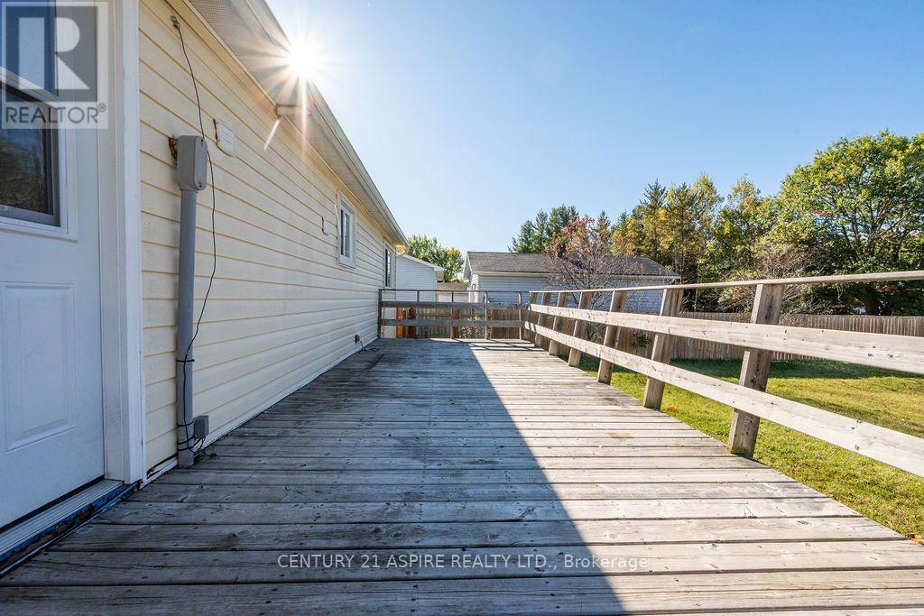 7 William Street, Petawawa, Ontario  K8H 2K3 - Photo 34 - X13879726