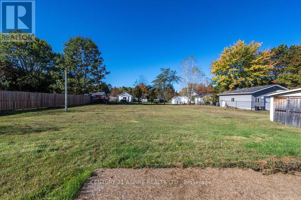 7 William Street, Petawawa, Ontario  K8H 2K3 - Photo 38 - X13879726