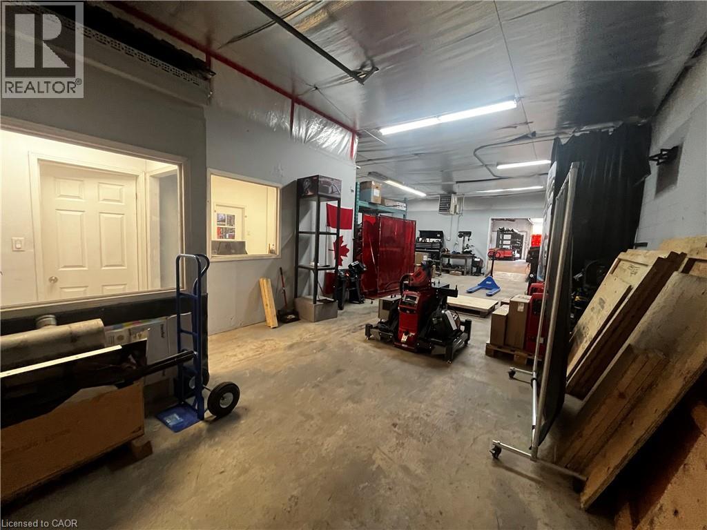 1163 King Road Unit# 10, Burlington, Ontario  L7T 0B4 - Photo 3 - 40870226