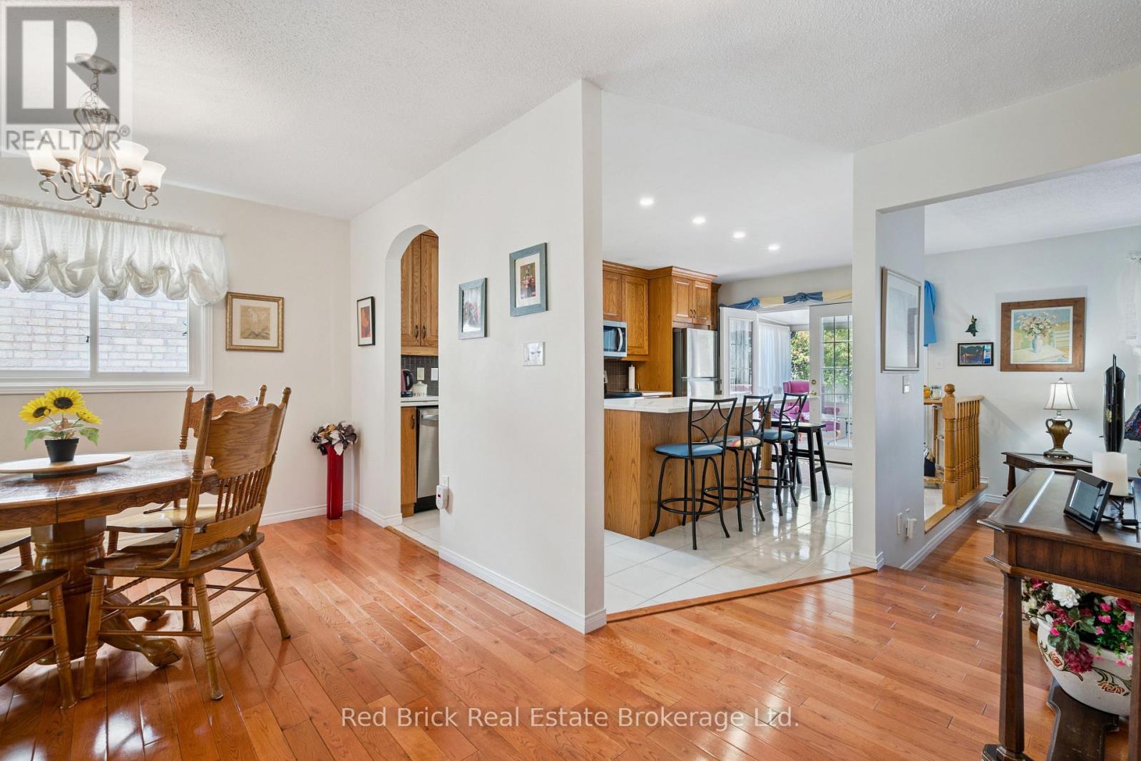 744 Woodhill Drive, Centre Wellington, Ontario  N1M 3N2 - Photo 12 - X13879696