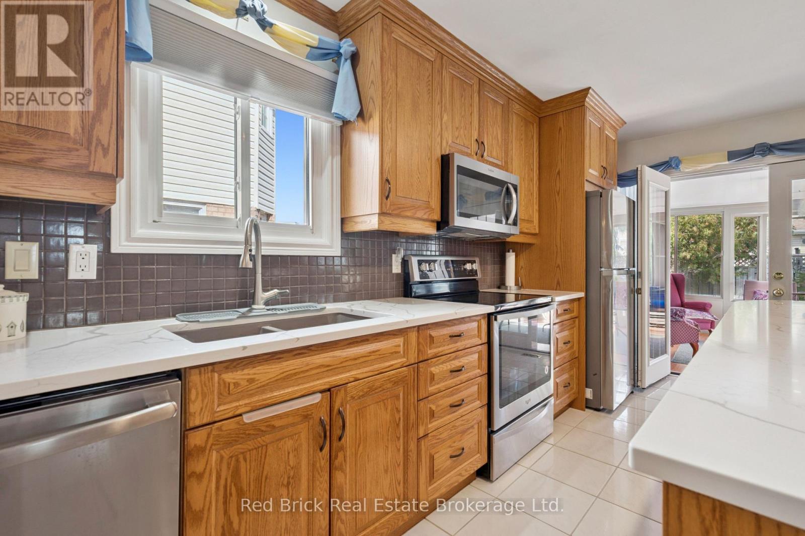 744 Woodhill Drive, Centre Wellington, Ontario  N1M 3N2 - Photo 15 - X13879696