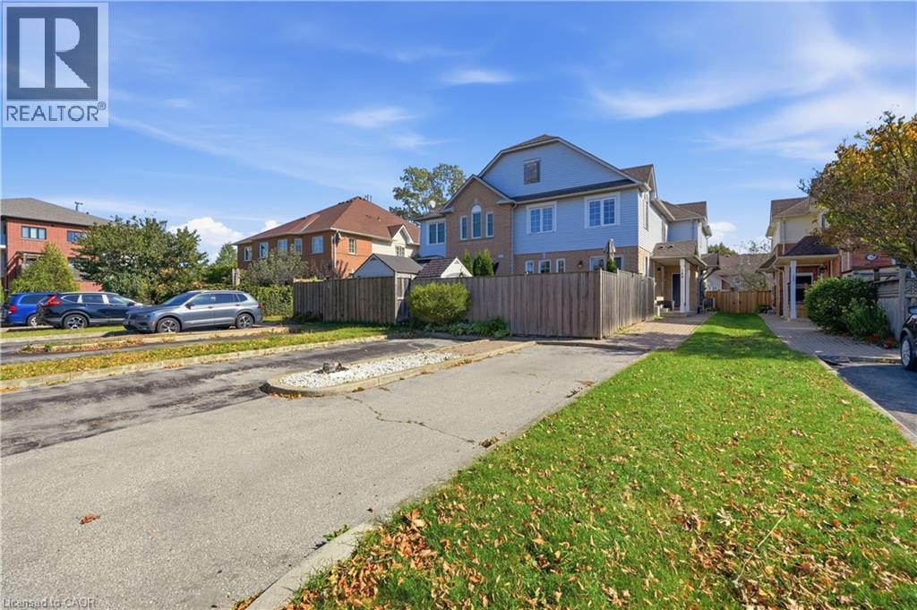 148 Rockhaven Lane, Waterdown, Ontario  L8B 0J5 - Photo 2 - 40865802