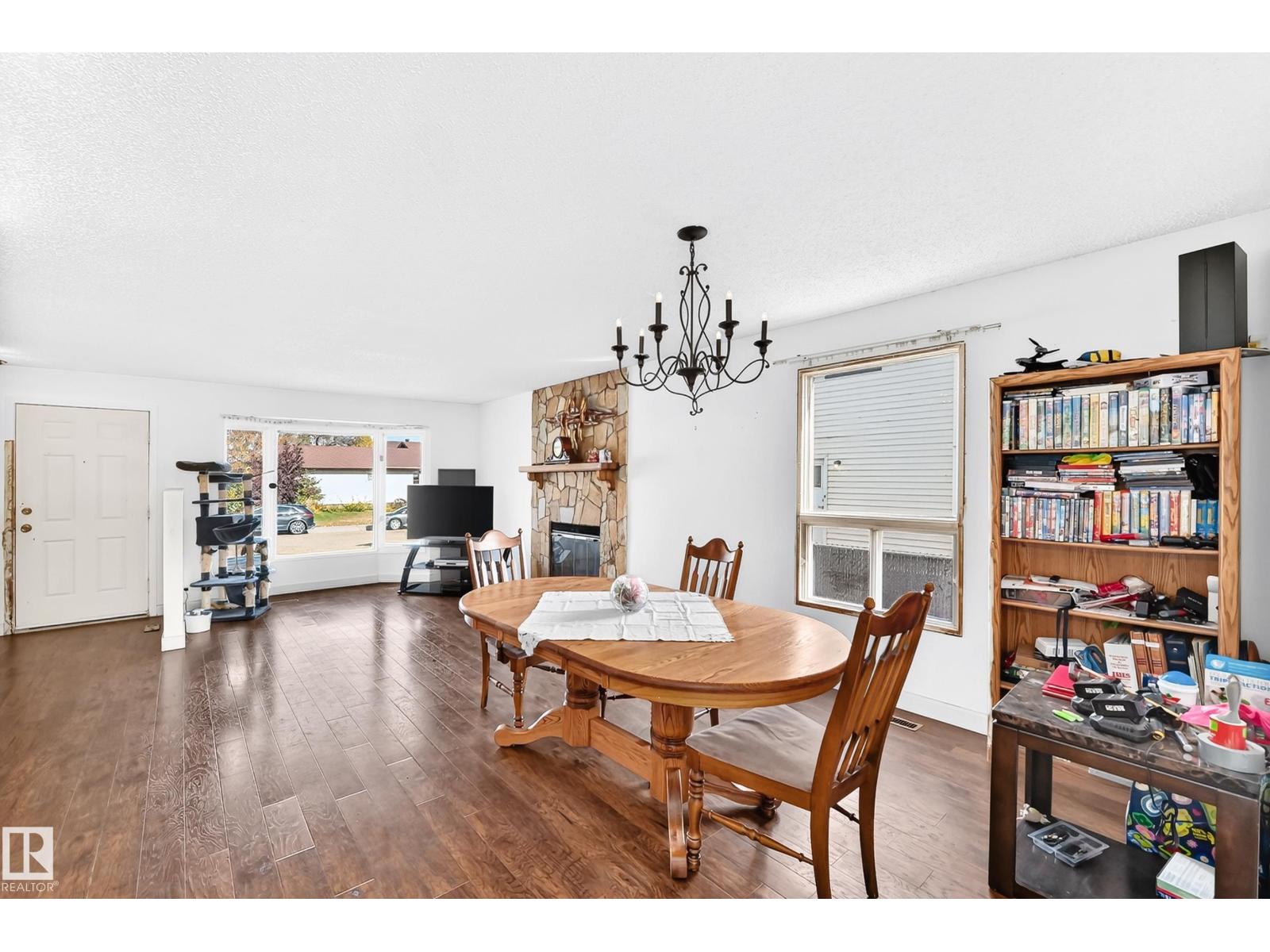 2415 145 AV NW