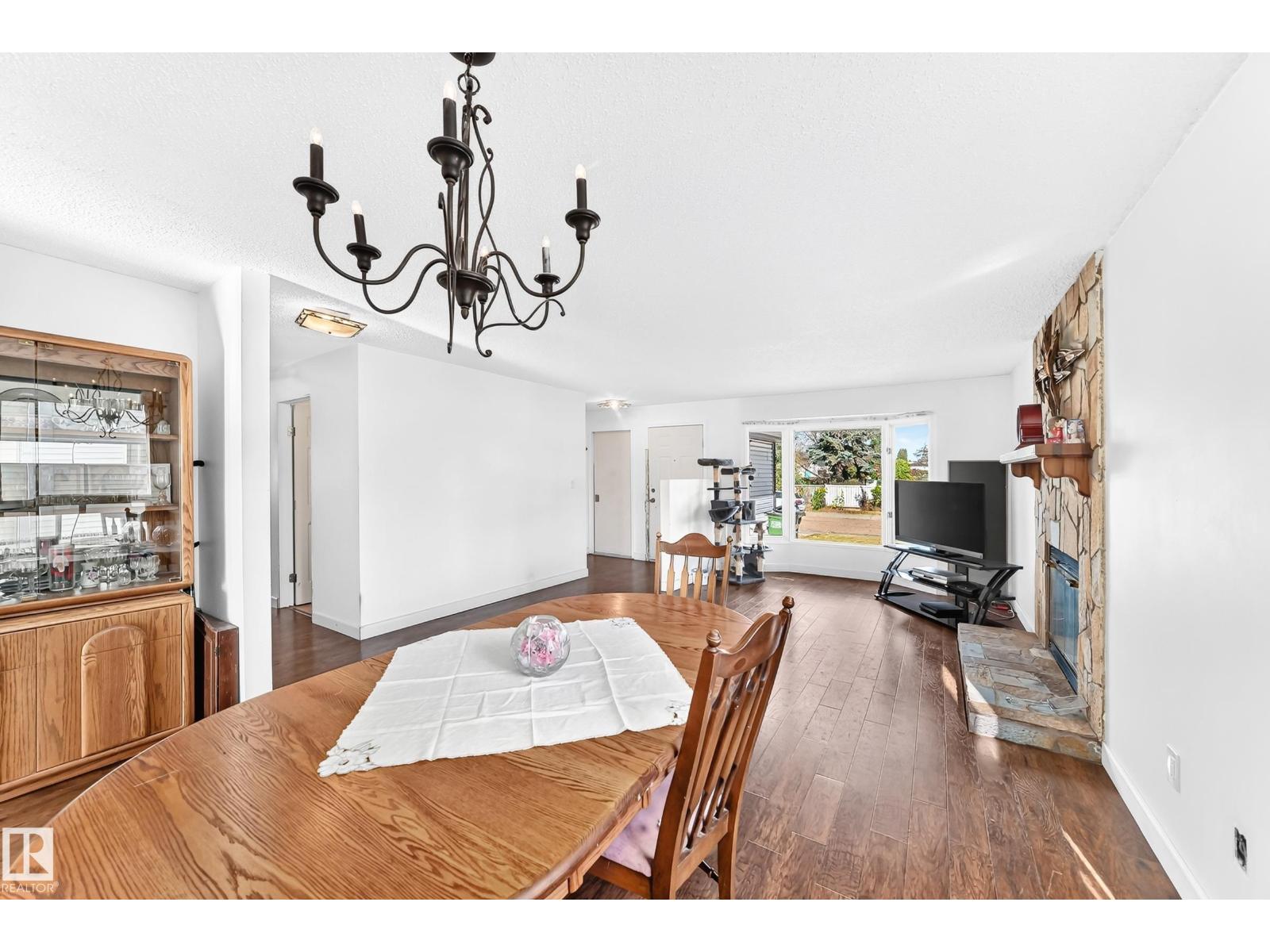 2415 145 AV NW