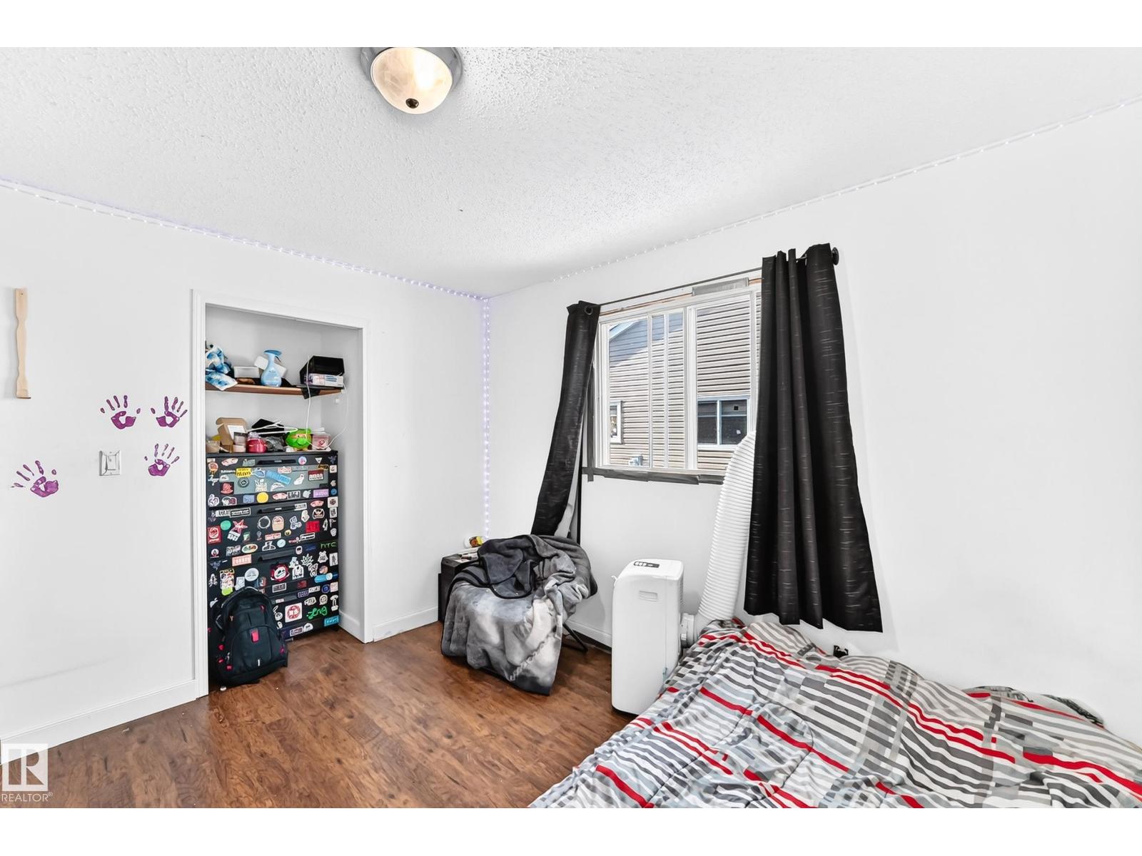 2415 145 AV NW