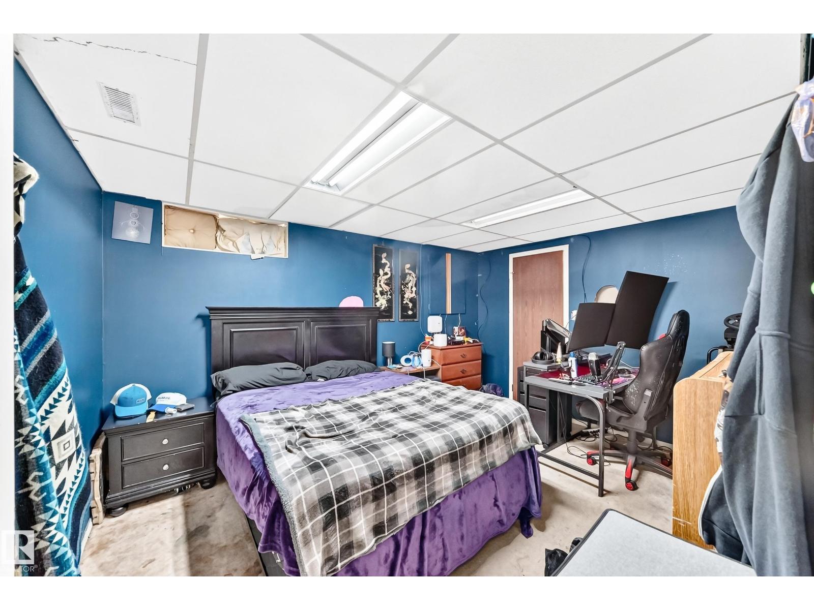 2415 145 AV NW