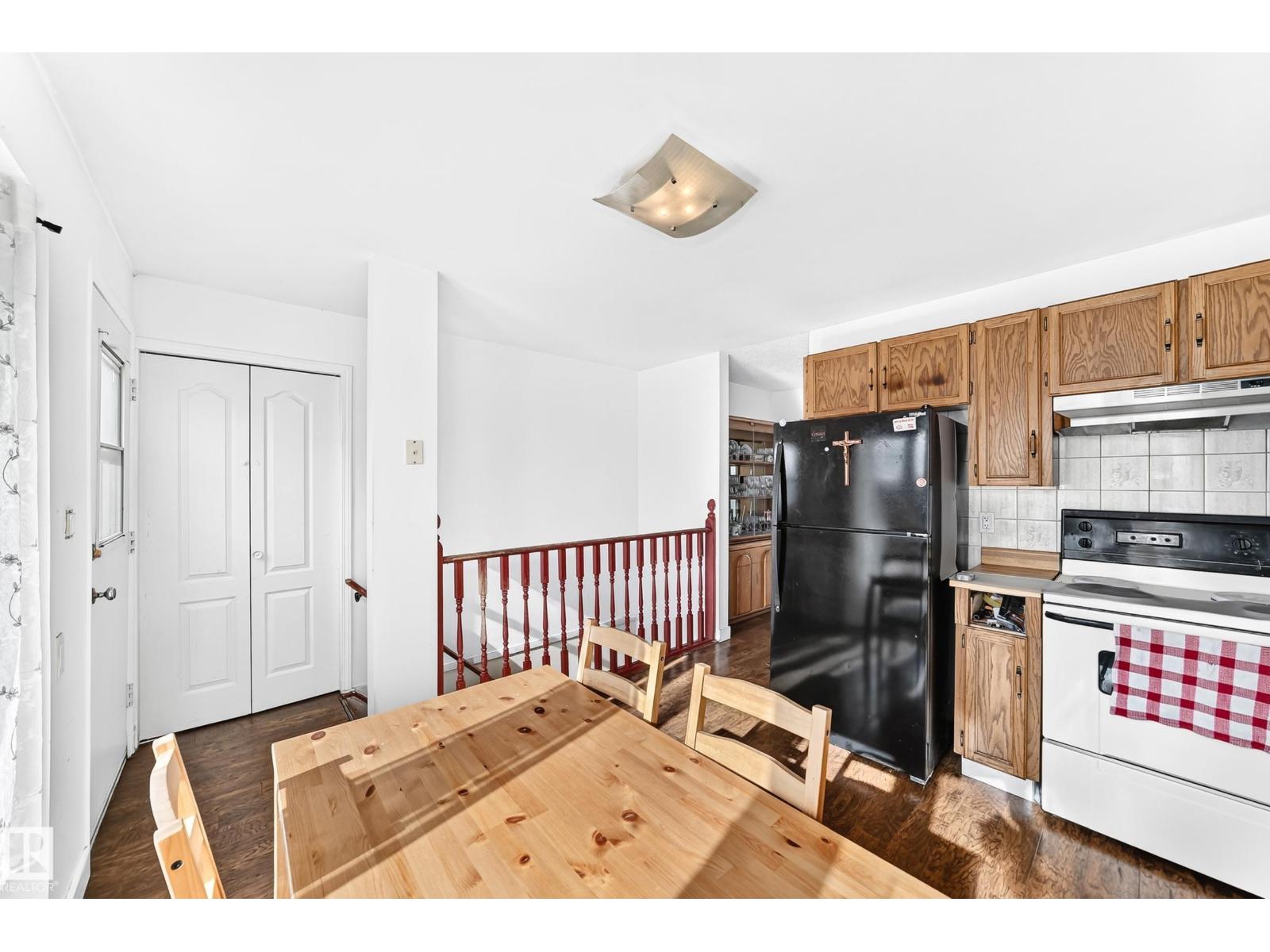 2415 145 AV NW