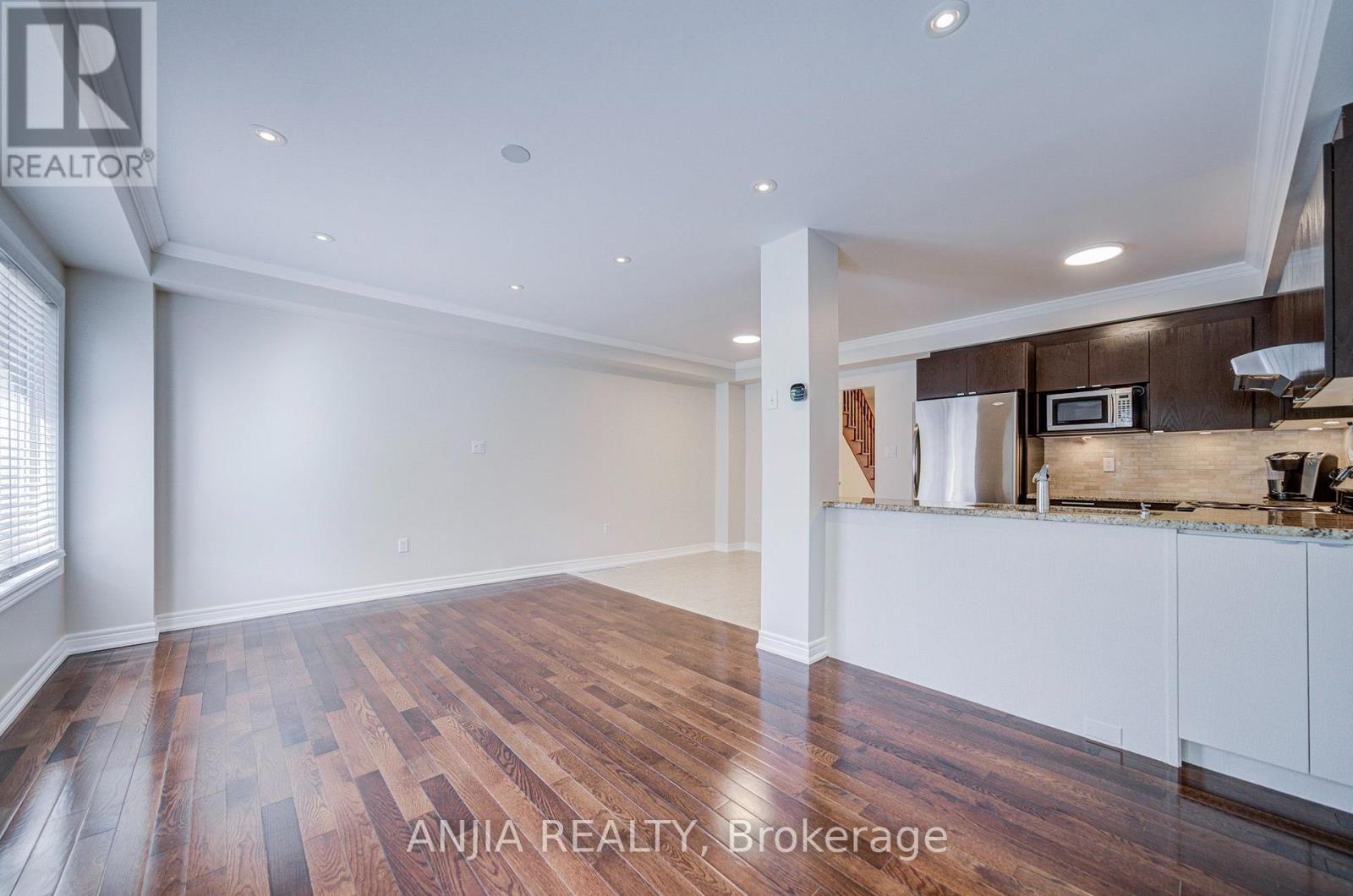 6 Expedition Crescent, Whitchurch-Stouffville, Ontario  L4A 0T1 - Photo 14 - N13879712