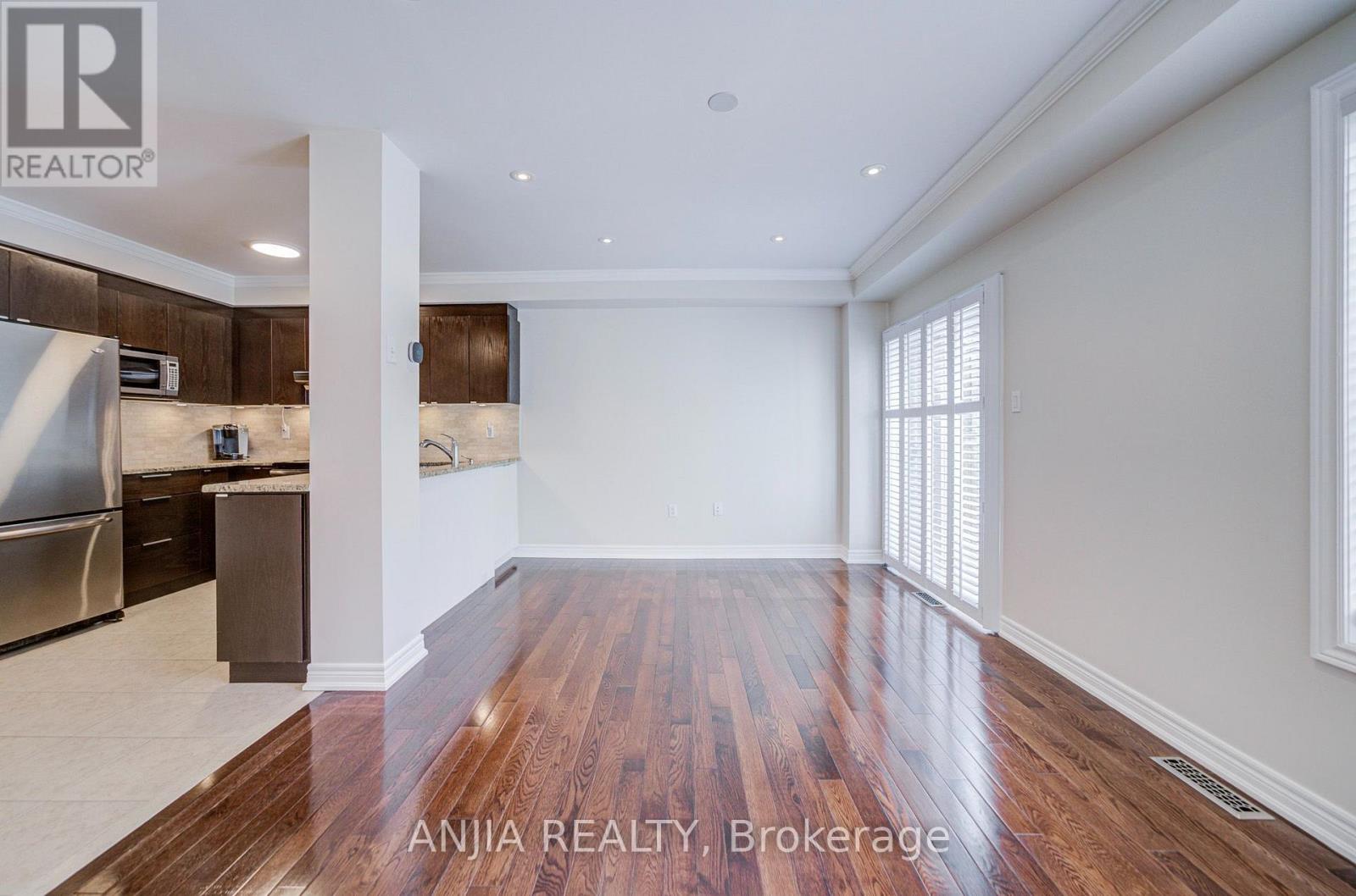 6 Expedition Crescent, Whitchurch-Stouffville, Ontario  L4A 0T1 - Photo 16 - N13879712