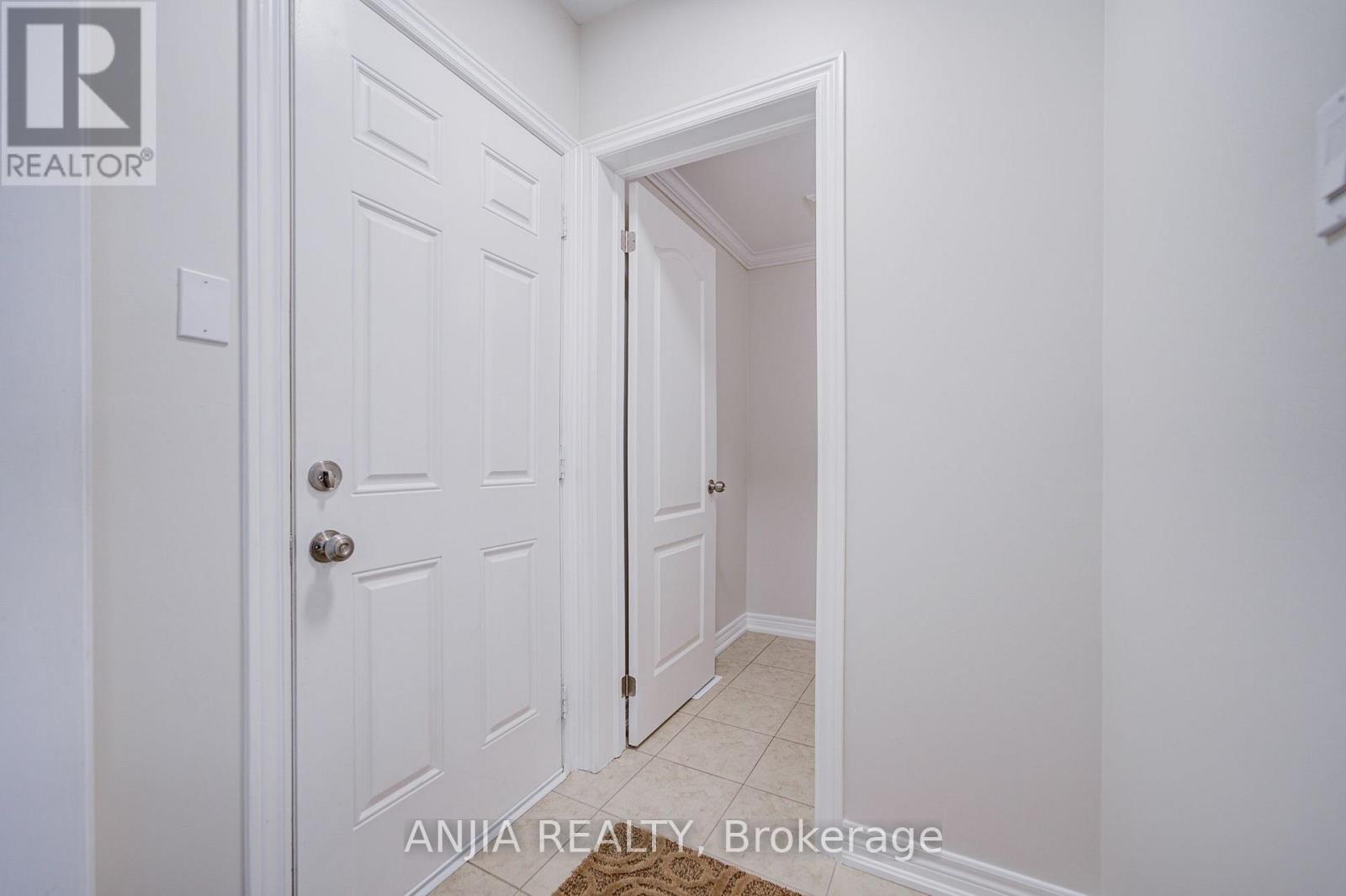 6 Expedition Crescent, Whitchurch-Stouffville, Ontario  L4A 0T1 - Photo 6 - N13879712