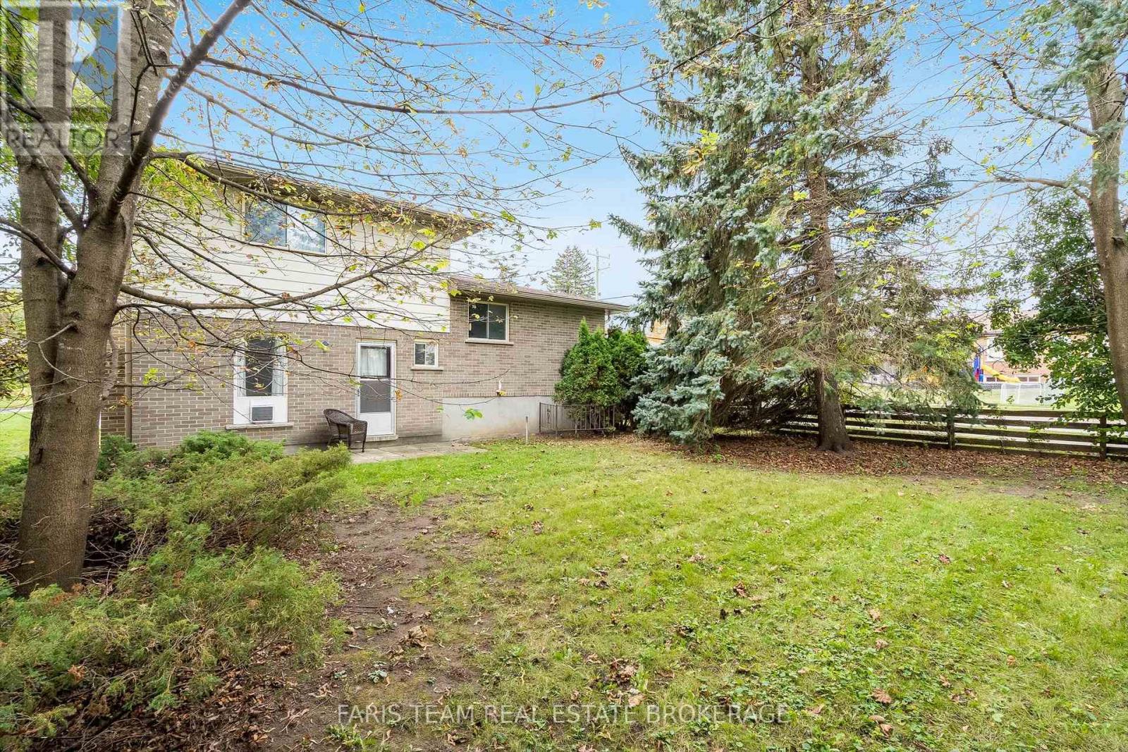 58 Steel Street, Barrie (Grove East), Ontario  L4M 2E9 - Photo 21 - S13879694