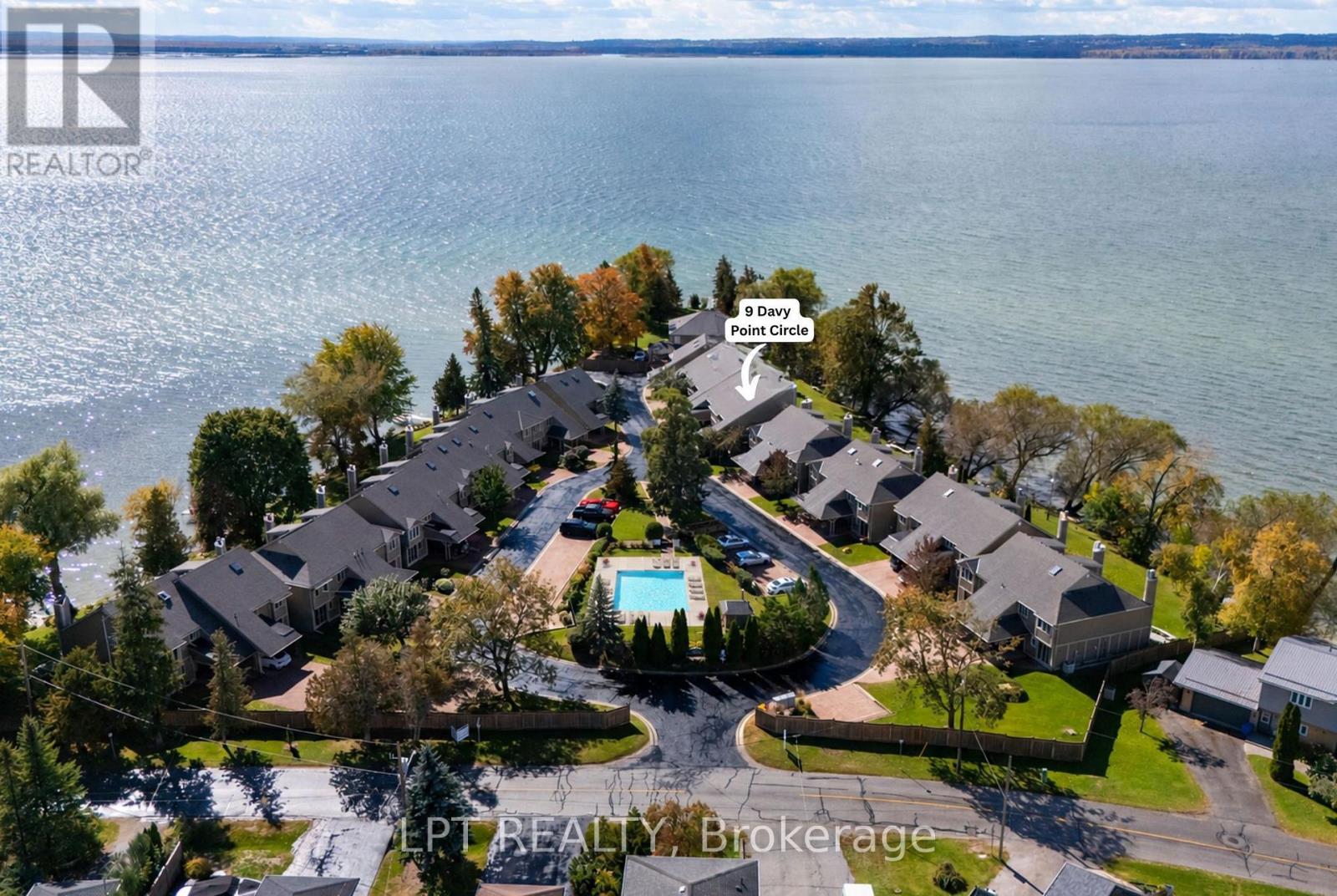 9 Davy Point Circle, Georgina, Ontario  L4P 3H2 - Photo 2 - N13879796