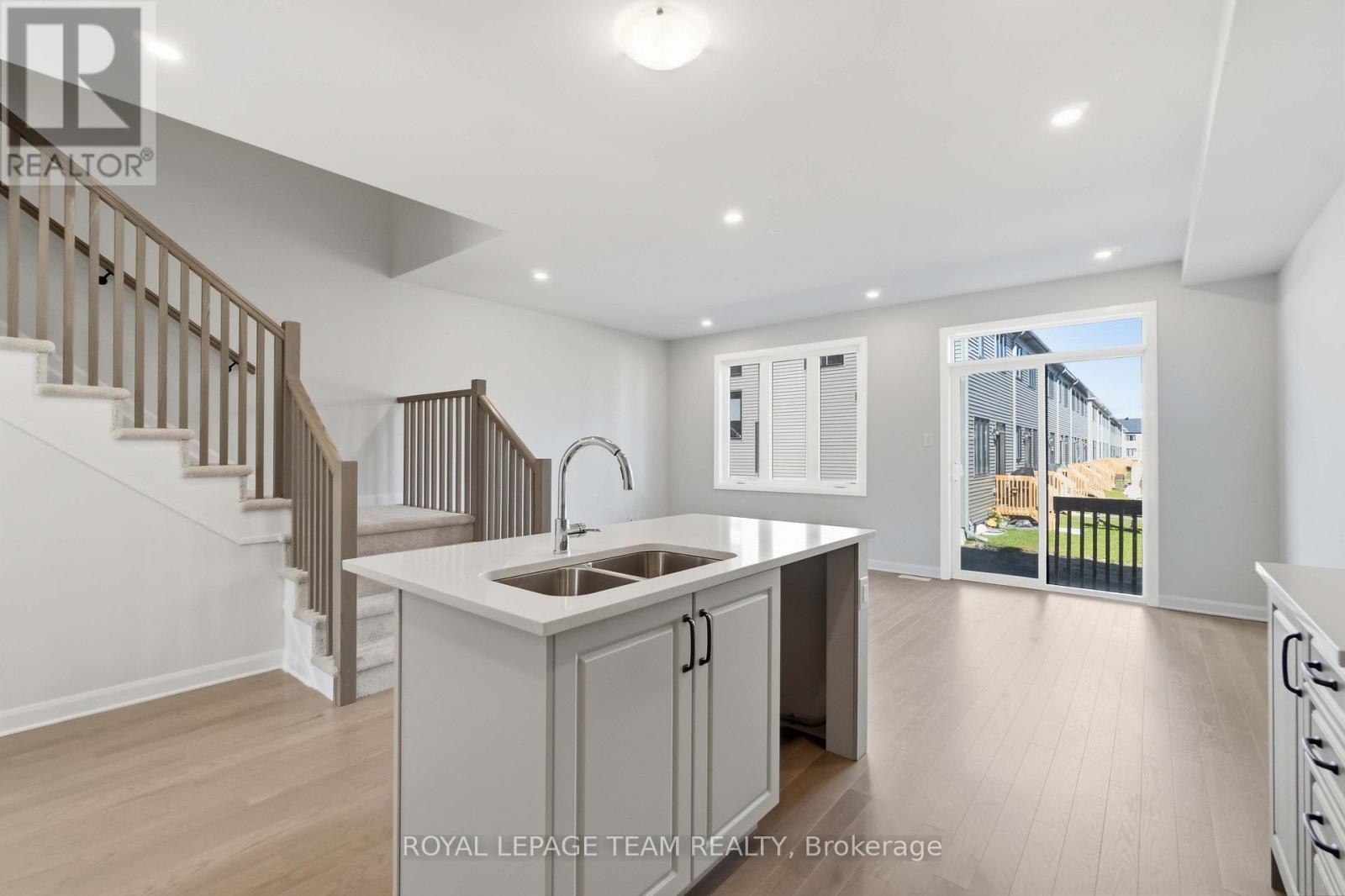 837 Eileen Vollick Crescent, Ottawa, Ontario  K2W 0M8 - Photo 15 - X13863118