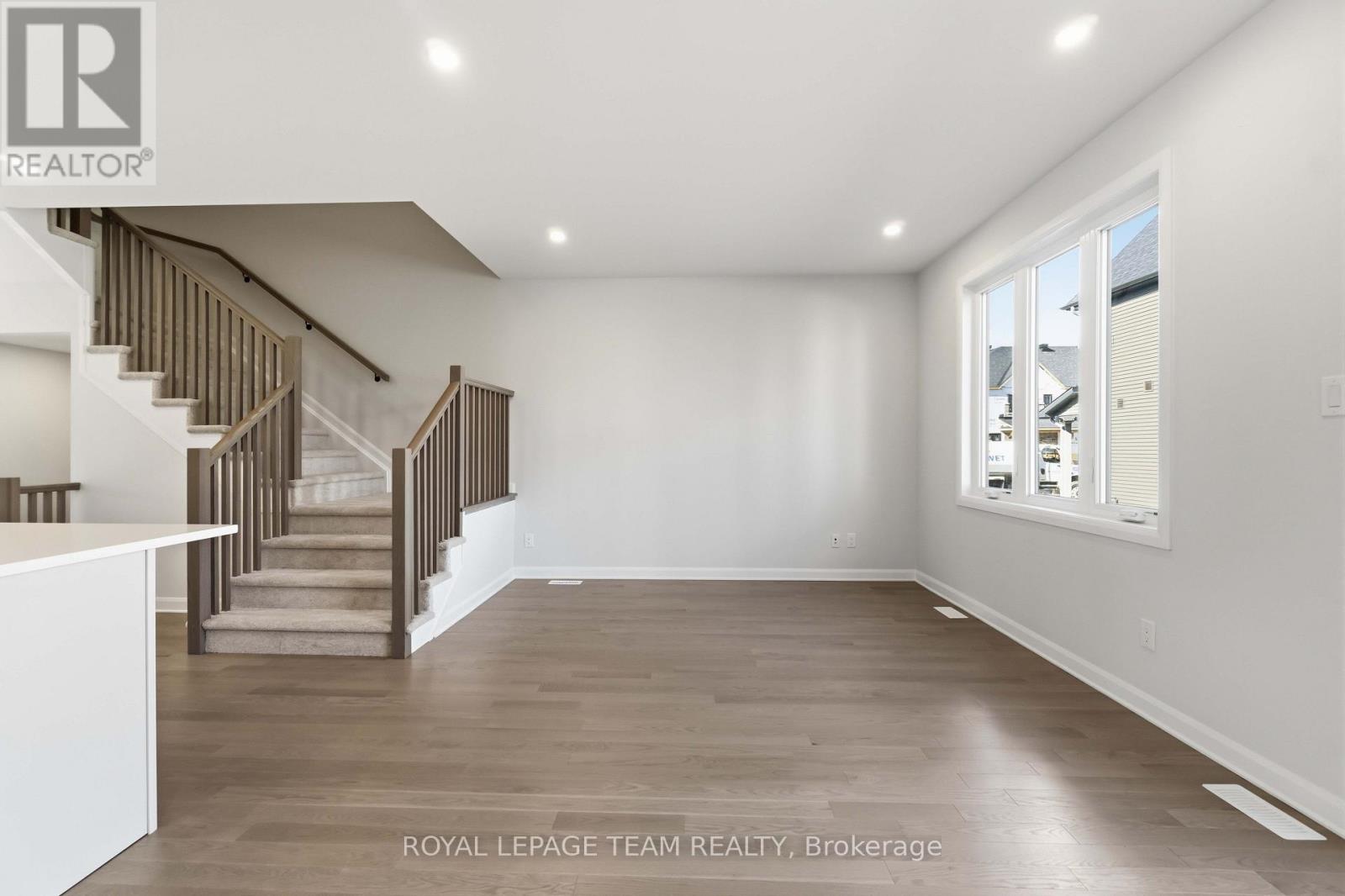 837 Eileen Vollick Crescent, Ottawa, Ontario  K2W 0M8 - Photo 9 - X13863118
