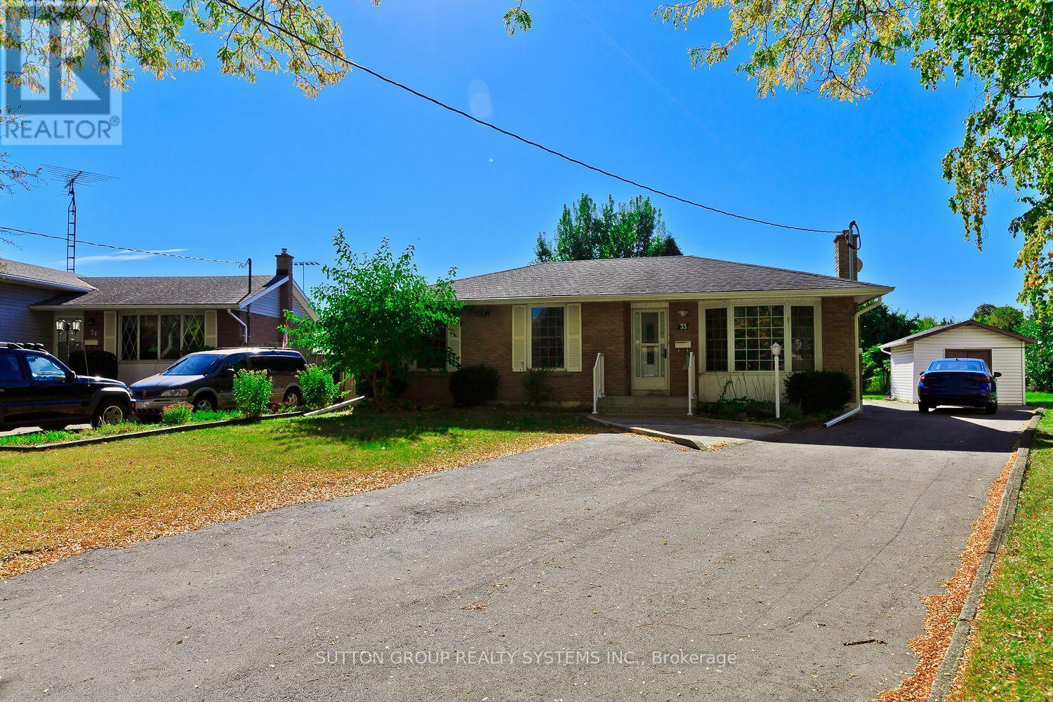 40 Jacobson Avenue, St. Catharines, Ontario  L2T 2Z7 - Photo 2 - X13879716
