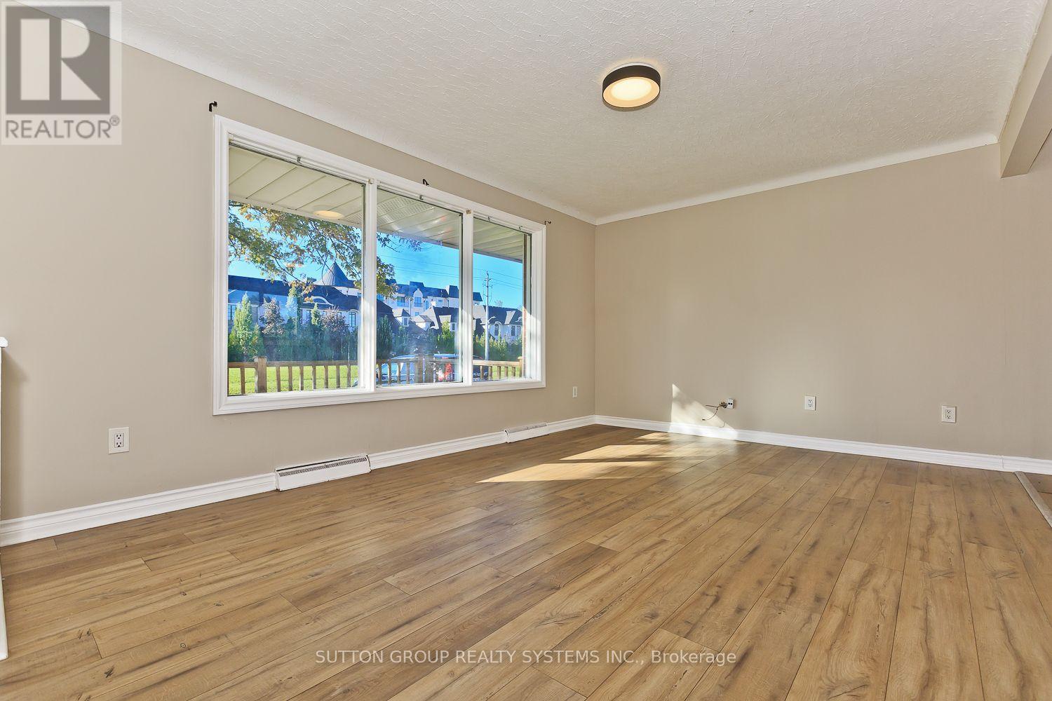 40 Jacobson Avenue, St. Catharines, Ontario  L2T 2Z7 - Photo 4 - X13879716