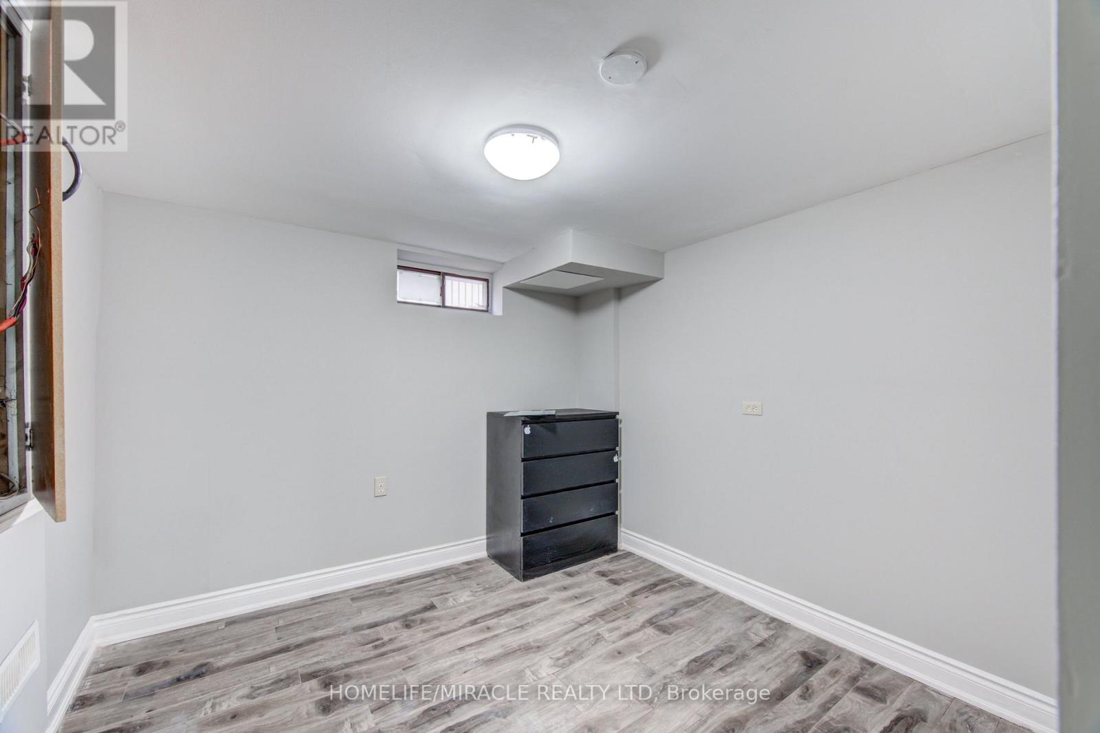 104 Queenston Crescent, London East, Ontario  N5W 1N6 - Photo 40 - X13847822
