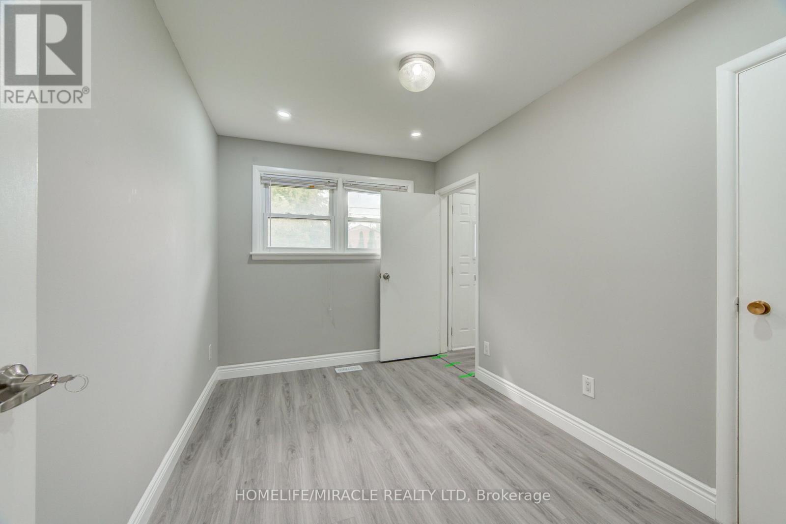 104 Queenston Crescent, London East, Ontario  N5W 1N6 - Photo 24 - X13847822