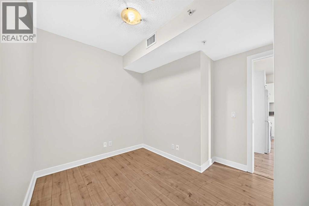 502, 30 Brentwood Common NW