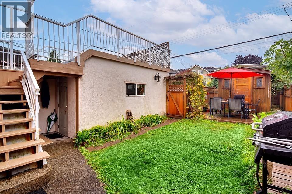 Basement-4825 Georgia Street, Burnaby, British Columbia  V5C 2W1 - Photo 10 - R3173101