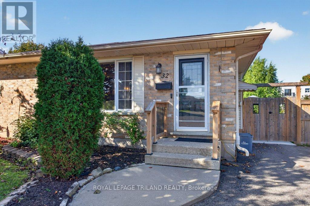32 Sanders Court, St. Thomas, Ontario  N5P 4J9 - Photo 1 - X13879930