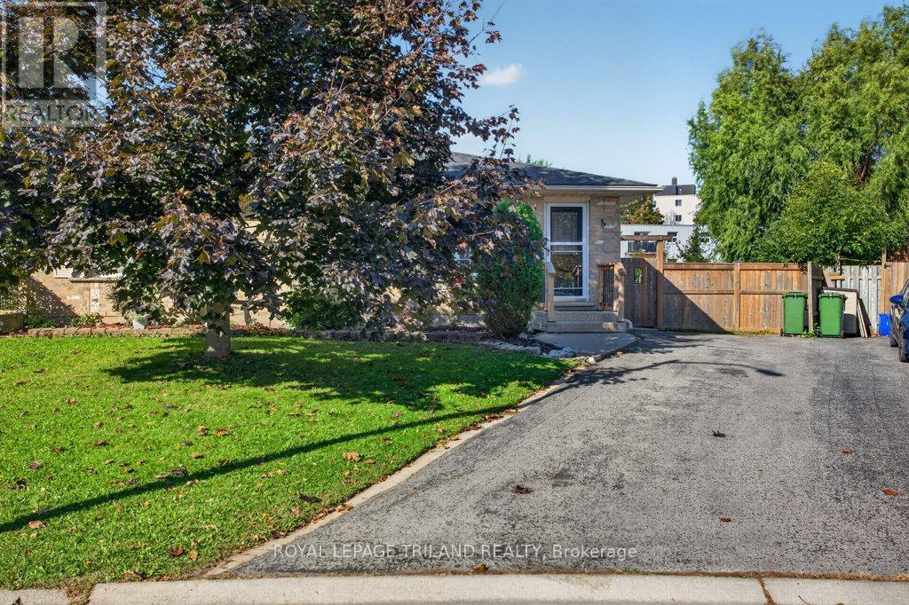 32 Sanders Court, St. Thomas, Ontario  N5P 4J9 - Photo 2 - X13879930