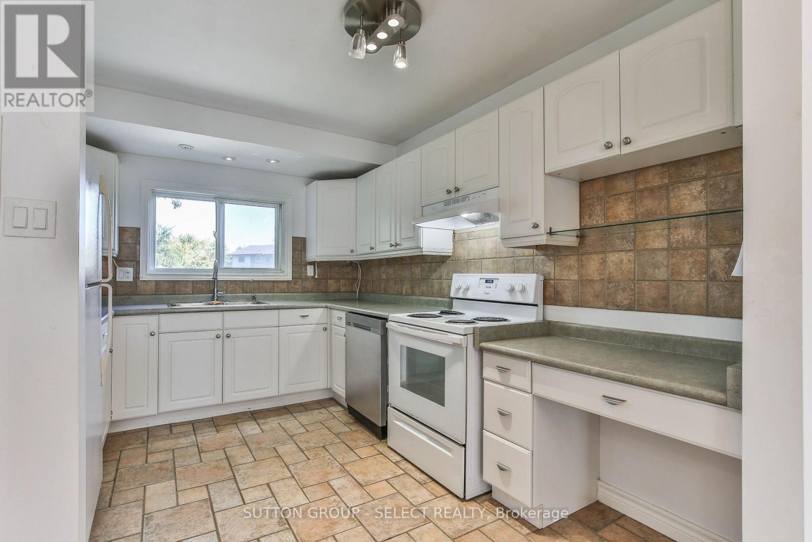 612 Wilkins Street, London South, Ontario  N6C 4Z4 - Photo 10 - X13879932